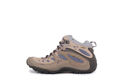 ARCMidWaterpell IMG 6562 Bjk Byjuliav.jpg 10325 Backpacker_Magazine_Merrell_Chameleon_ARC_Mid_Waterproof