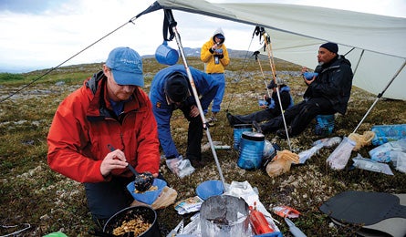 "0109_dinnerparty_445x260"