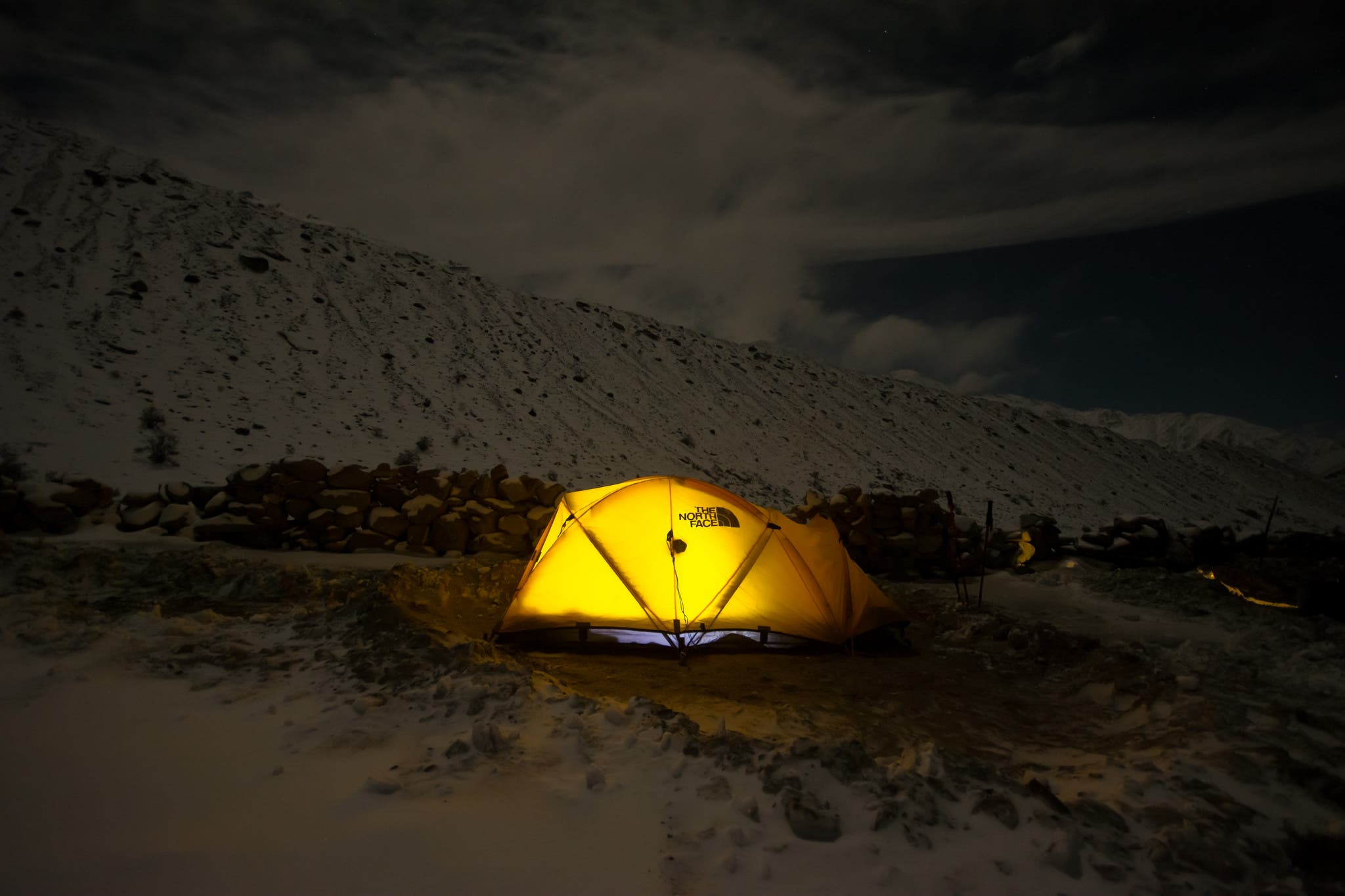 26257708988_1ac8161f6c_k tent