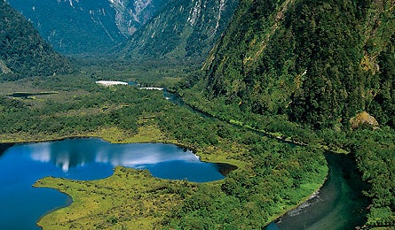 March 2009 New Zealand Milford 445x260 24021 milford_new_zealand