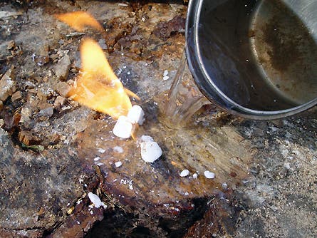 Gear Slideshow Survival Stove 5 445x260 26222 gear slideshow survival stove 5 445x260