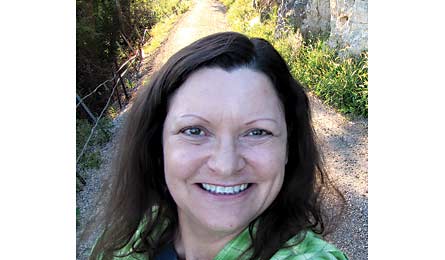 /Volumes/Drobo/Backpacker Web/For_Web_Mag_Photos/2011/1-2011/Destinations/Great Lakes/Resized Lakes/LisaBrainard_445.jpg