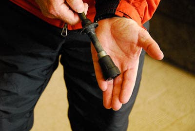 TrekkingPoles LNT1-3327-4-400x268 27542 TrekkingPoles_LNT1-3327-4-400x268