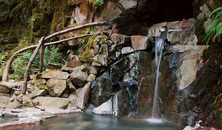 BP0311DEST Hikewbro 0419 445x260 31515 BP0311DEST_hikewbro_0419_445x260