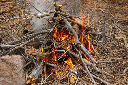 EMERGENCY-FIRE-13.jpg 29382 light a fire