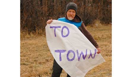  White Tyvek takes marker ink well, so you can use it to write down route details, make impromptu maps, SOS signals, or hitchiking signs.