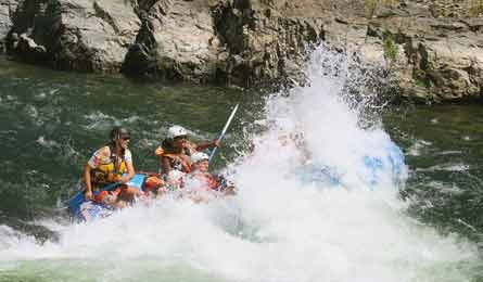 BP0812HERO Rafting 445x260.jpg 37746 BP0812HERO_Rafting_445x260.jpg