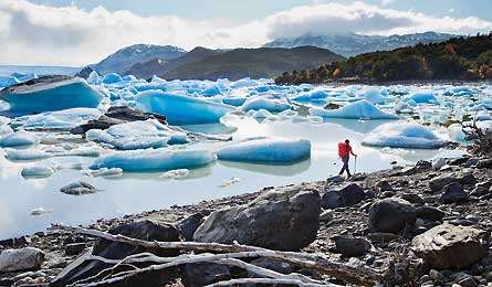 JAN13CHILE_JBadura_hiker_5885_445x260