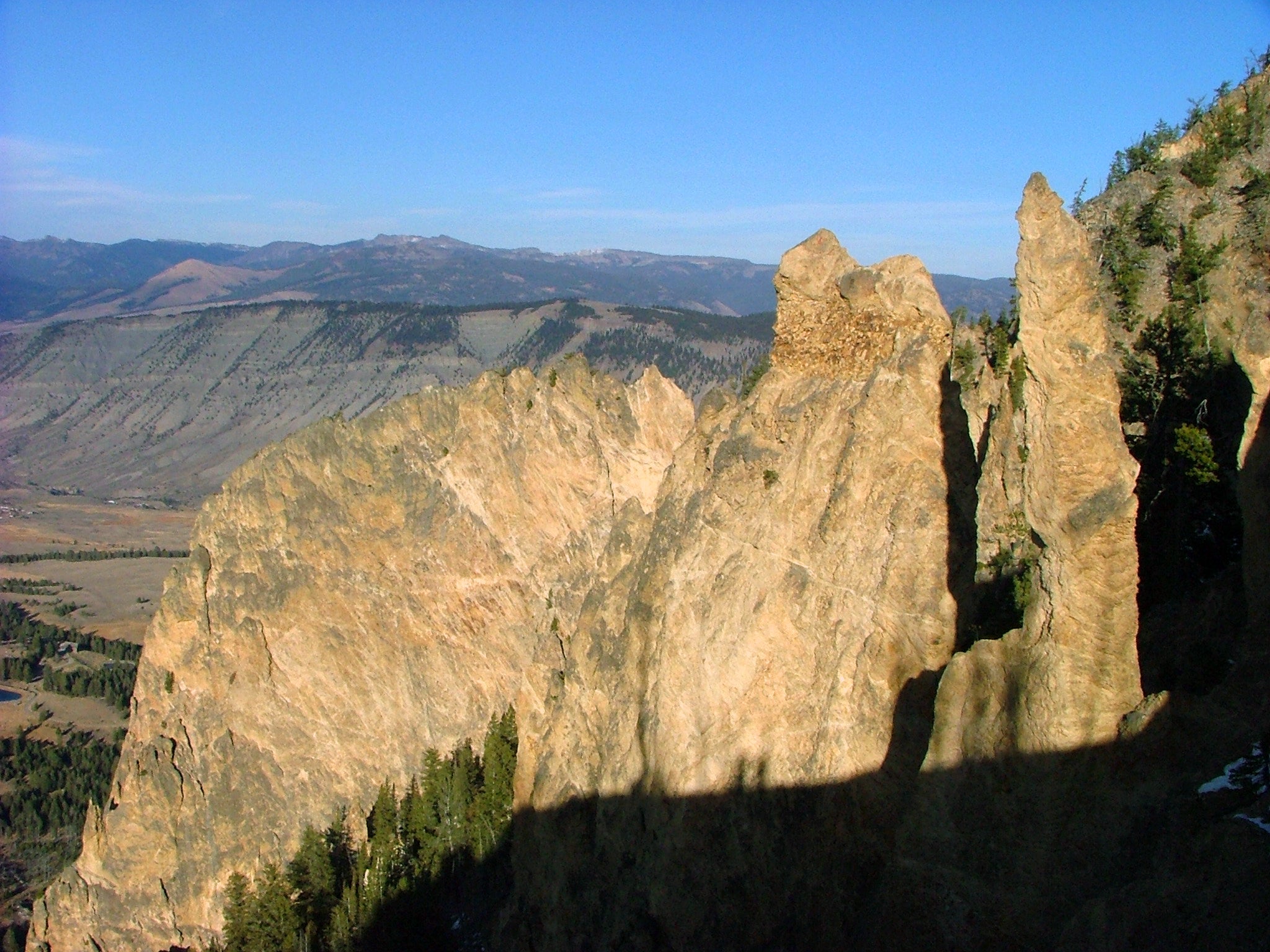 Bunsen peak outlet hike yellowstone