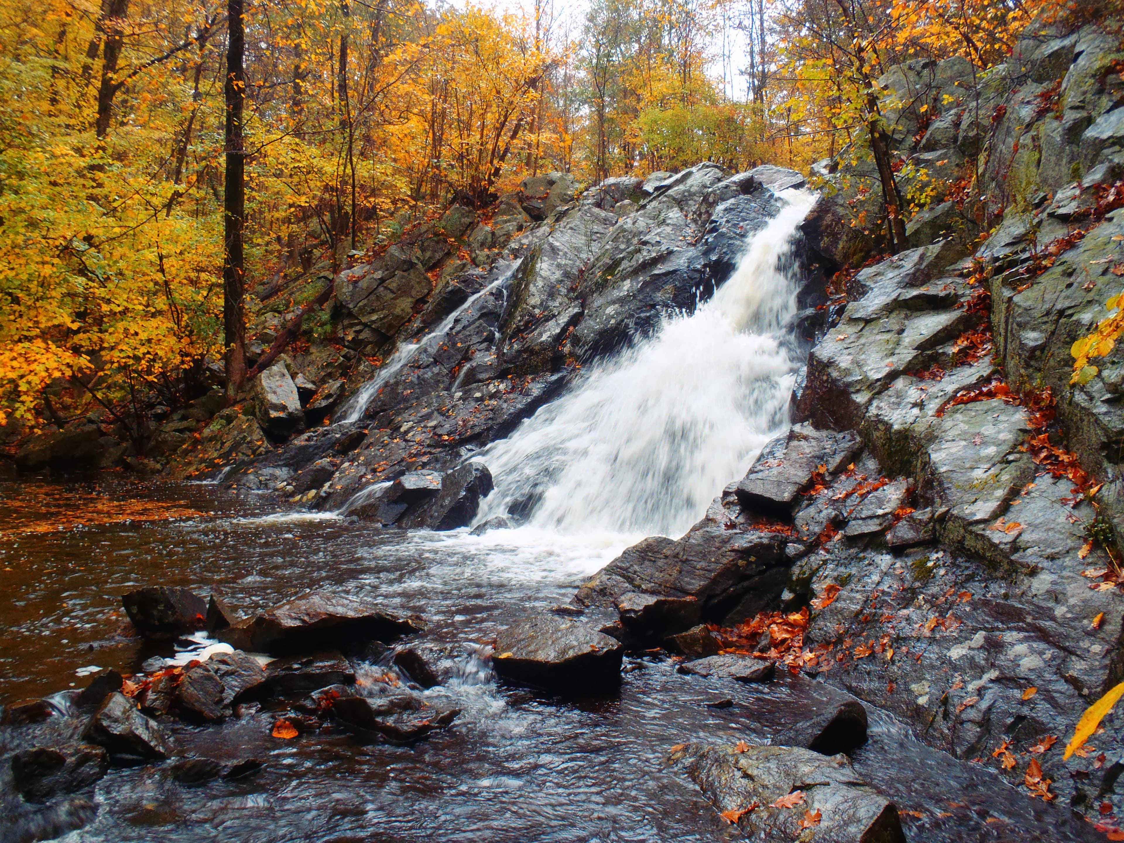 Chikahoki Falls None