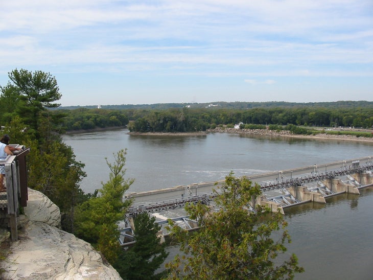 Eagle Cliff Overlook None