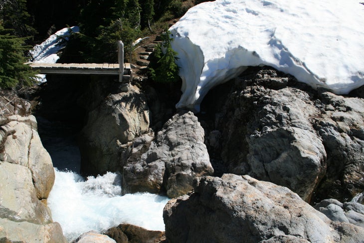 Footbridge at Wauhaukaupauken Falls None