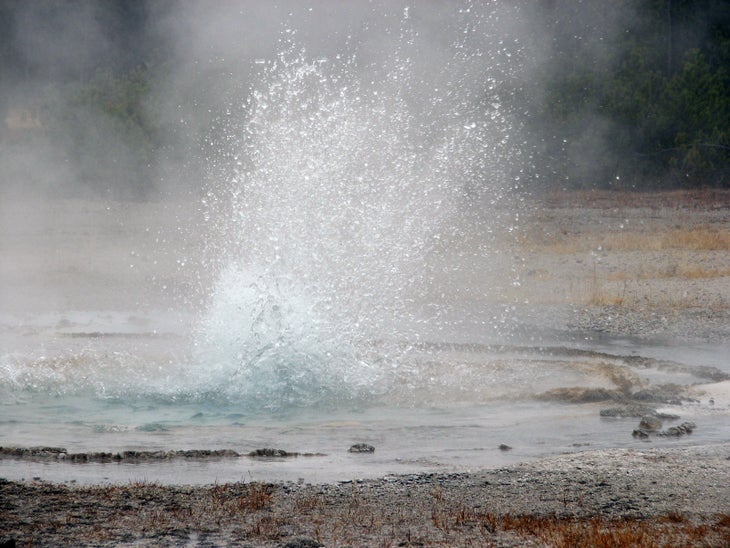 Yellowstone National Park: Fountain Paint Pot