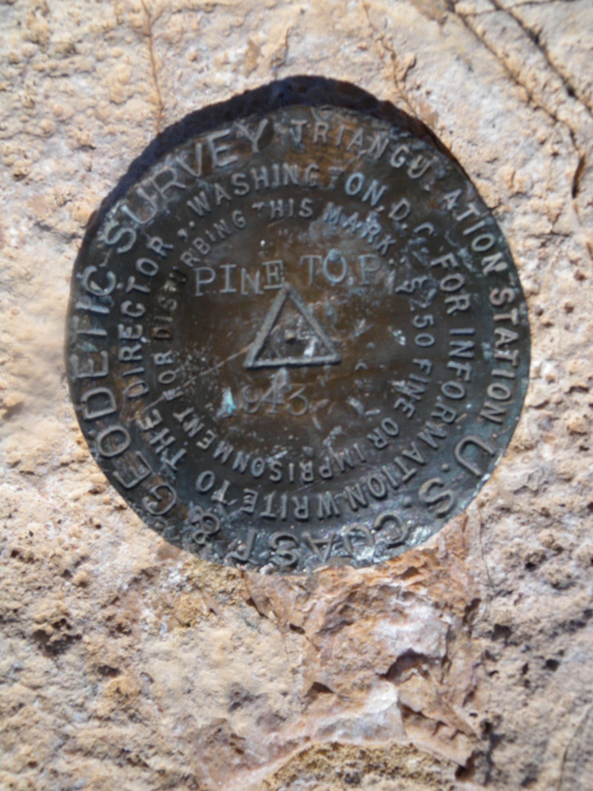 Hunter Peak Mark denoting the top of Hunter Peak.