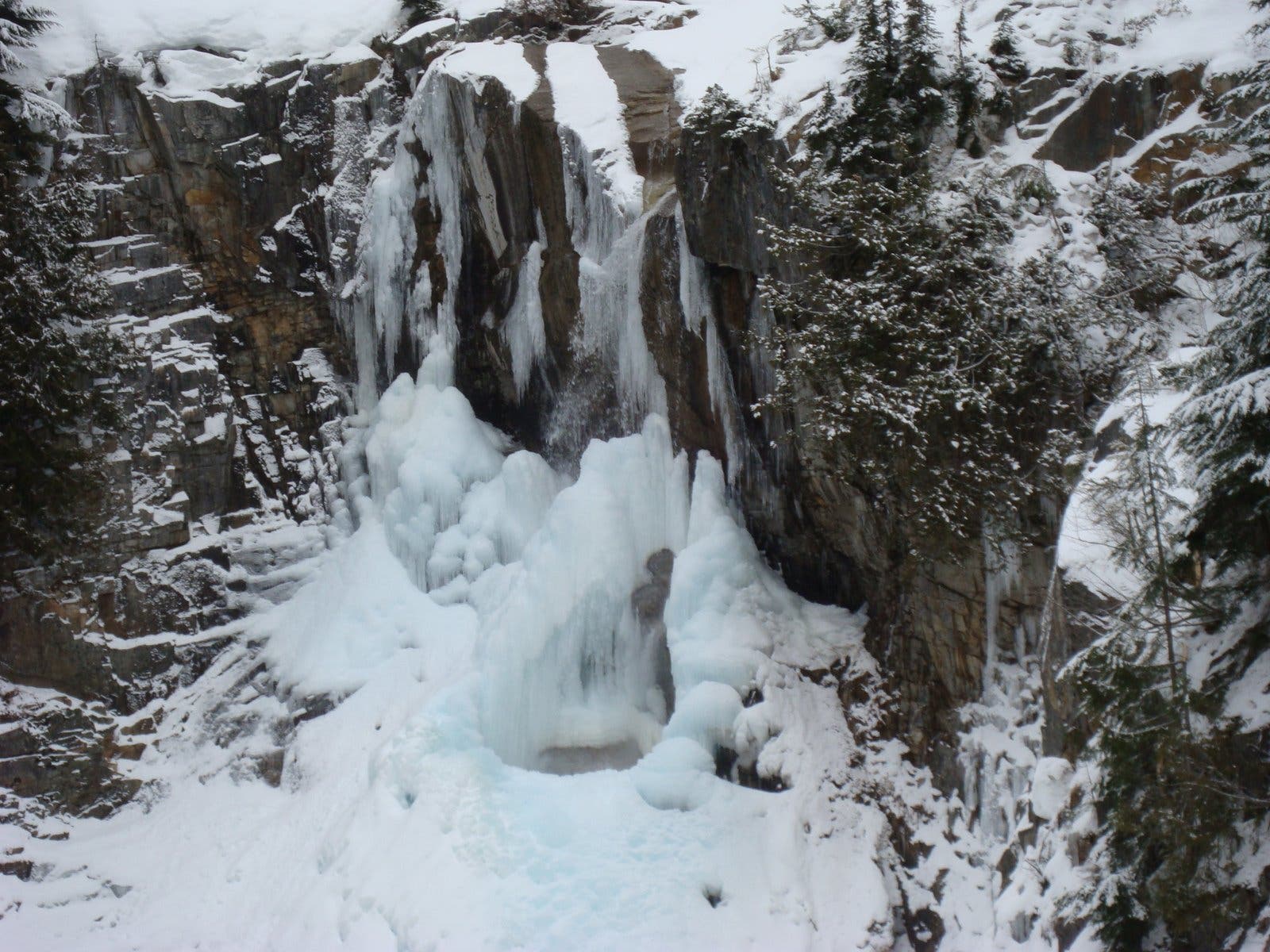 Keekwulee Falls None