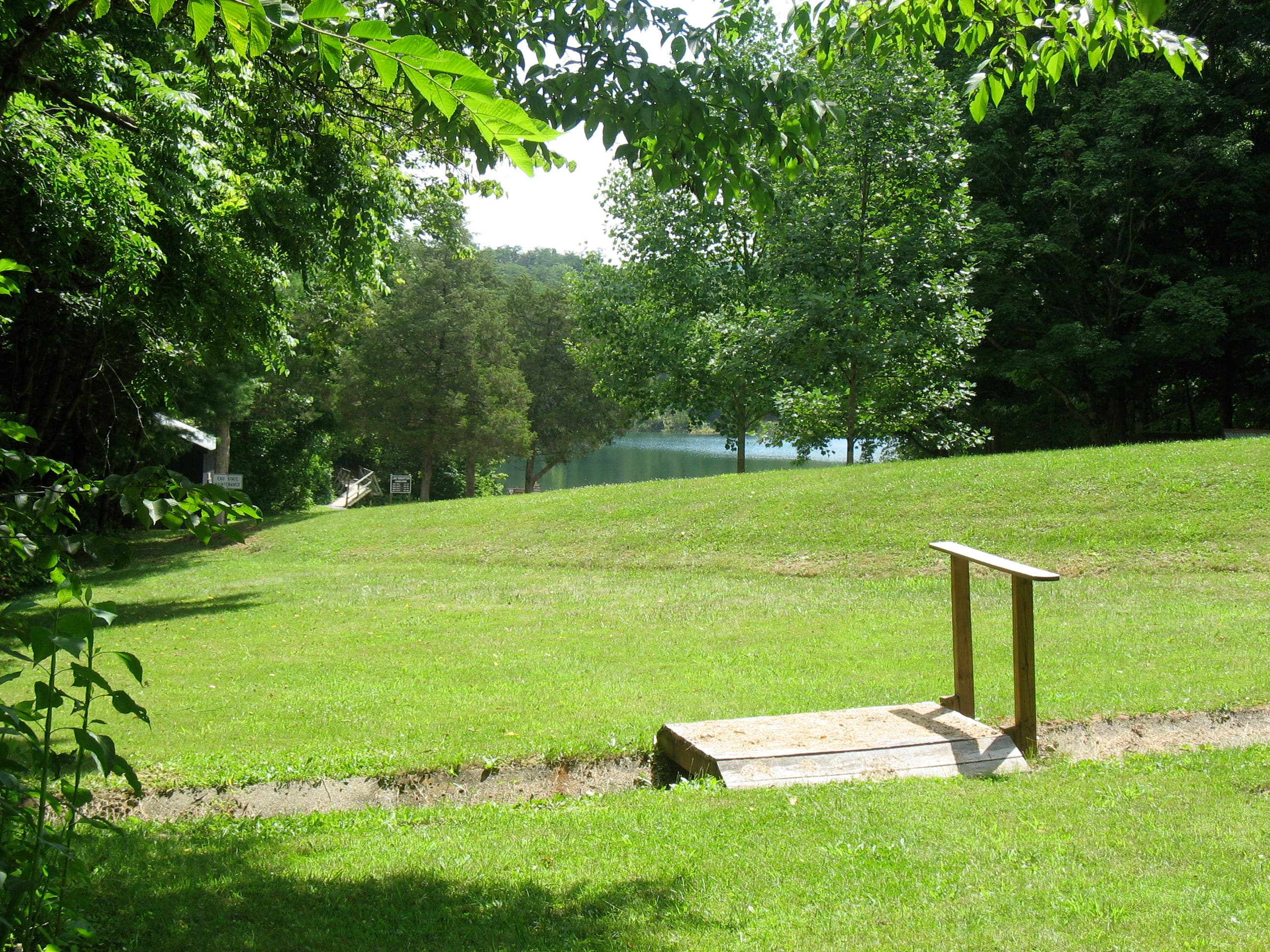 Lake Robertson from Spur Trail None