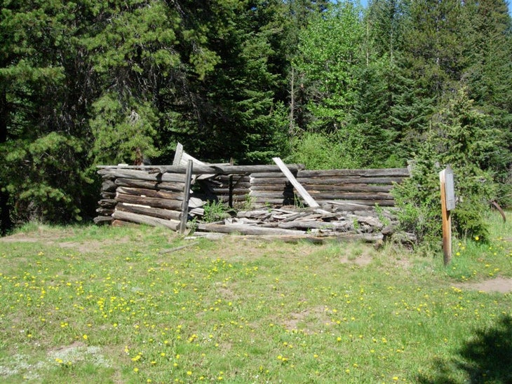 Log Cabin None