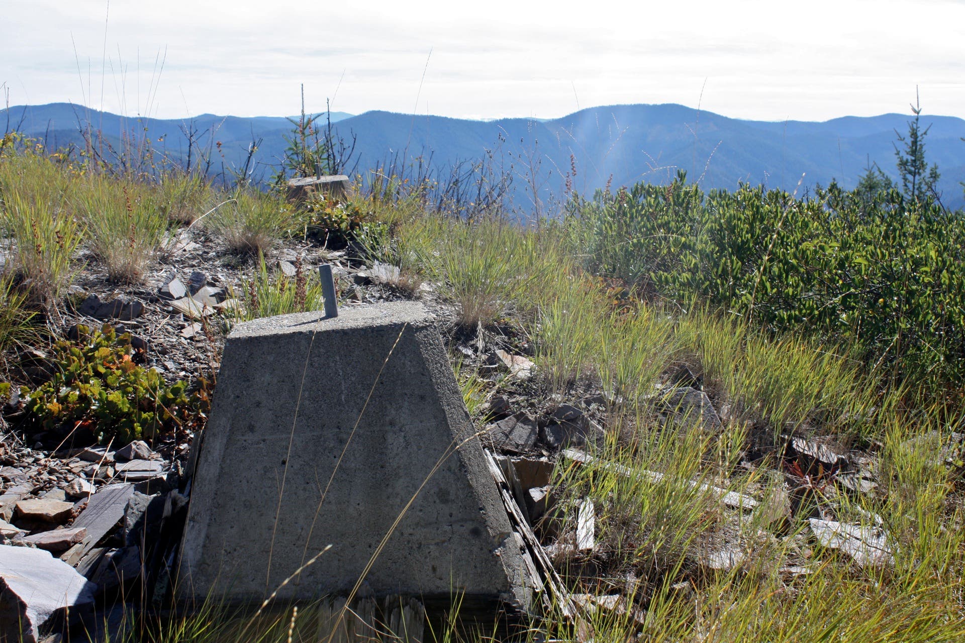 Lookout Pillars None