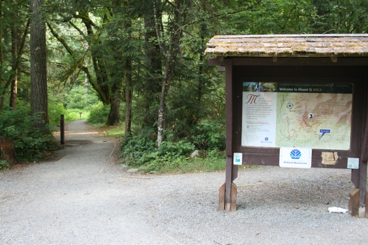 Mount Si Trailhead None