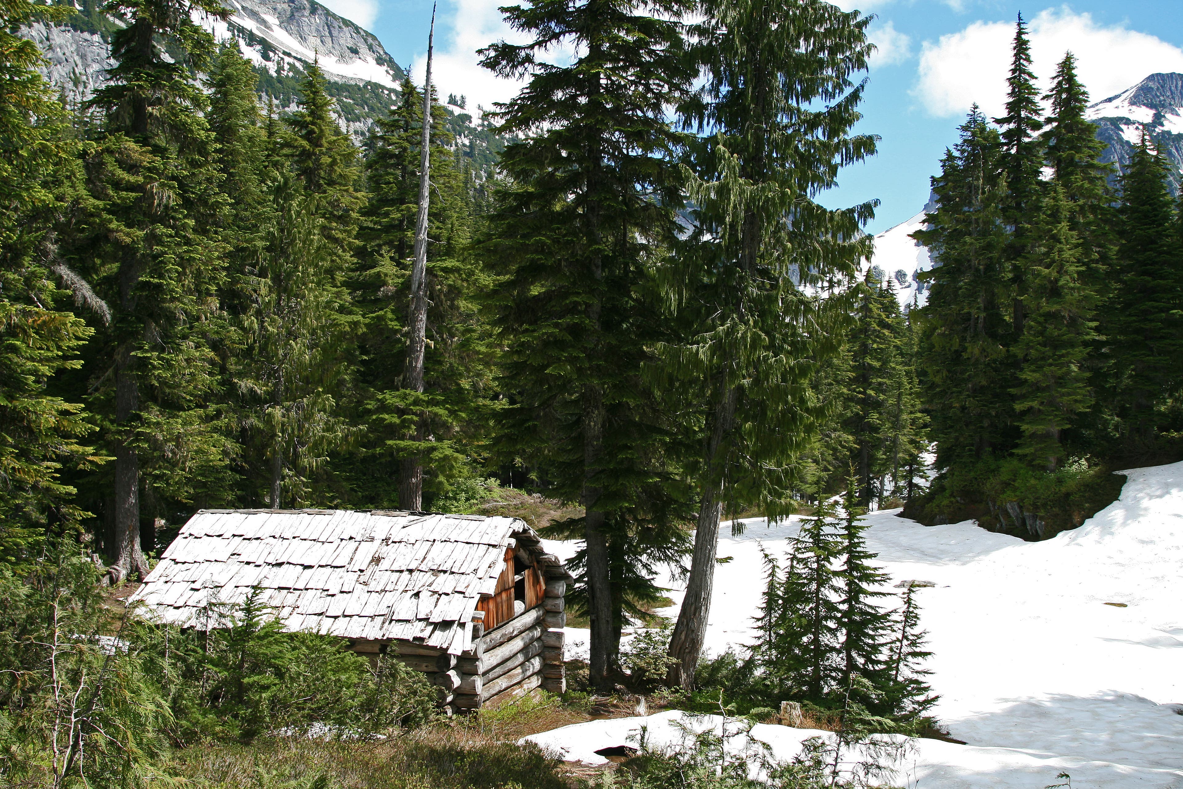 Necklace Valley Shelter None