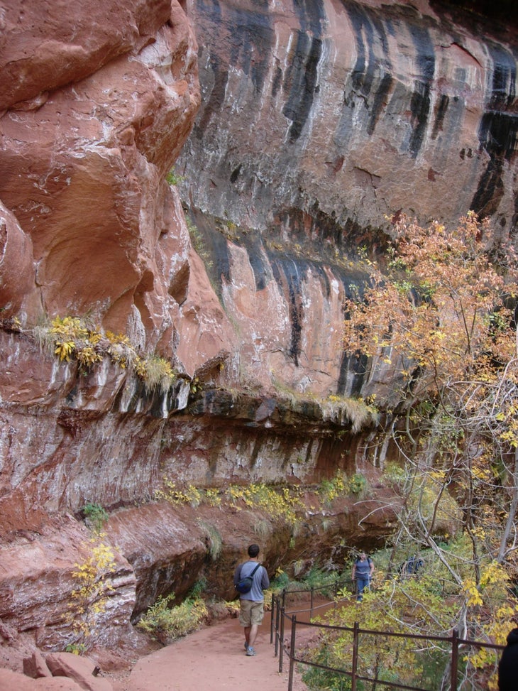 Overhang None