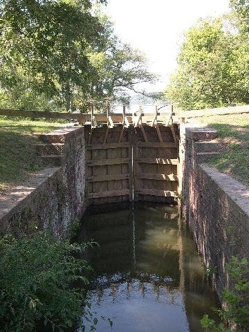 River Inlet Lock Gates None