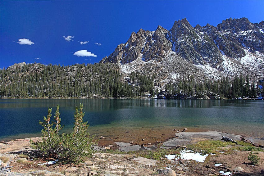 Quiet Lake is one of the many lakes seen while hiking the White Cloud Loop trail. 