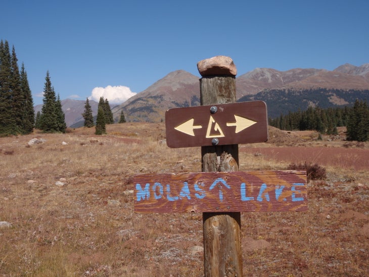 Trail sign to Molas Lake None