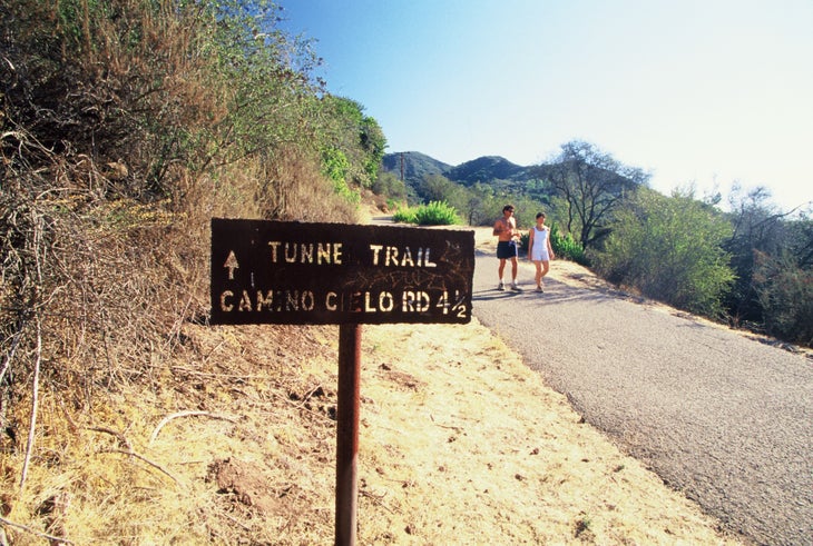 Tunnel Trailhead Sign None