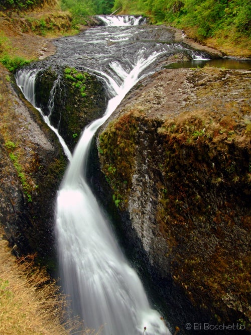 Twister Falls, Eagle Creek , Oregon [3648x5472][oc] : r/EarthPorn