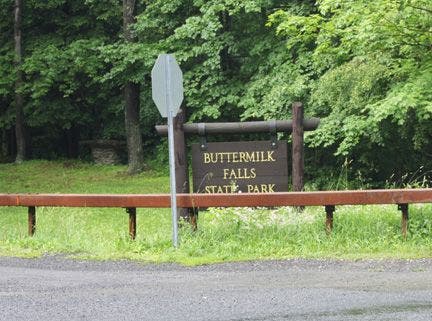 Upper Buttermilk parking lot None