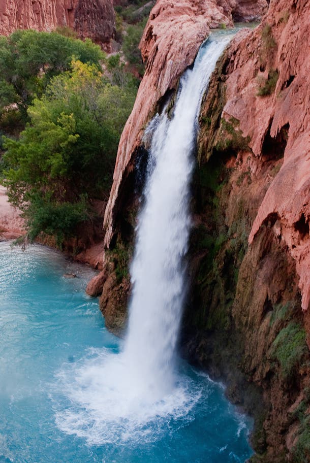 With a 10.3-mile hike in, seeing this postcard-worthy heavyweight isn’t for the faint of heart—especially in the middle of the summer. To avoid the…