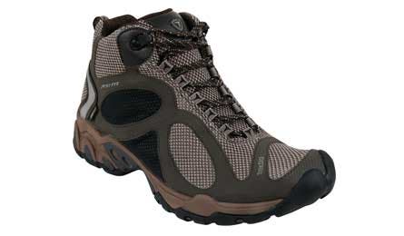 This versatile shoe delivers low weight with year-round performance. The 2011 Editors’ Choice winner adds ice-gripping technology to a capable midcut…