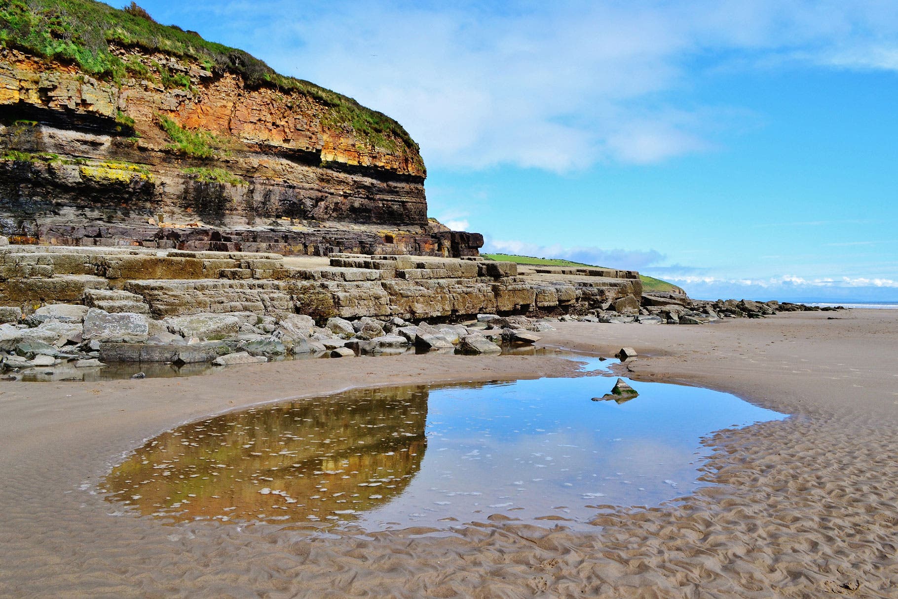 Amroth The beach at Amroth is a south facing, sandy beach with a pebble bank above the tide line. Amroth marks the eastern terminus of the Pembrokeshire…
