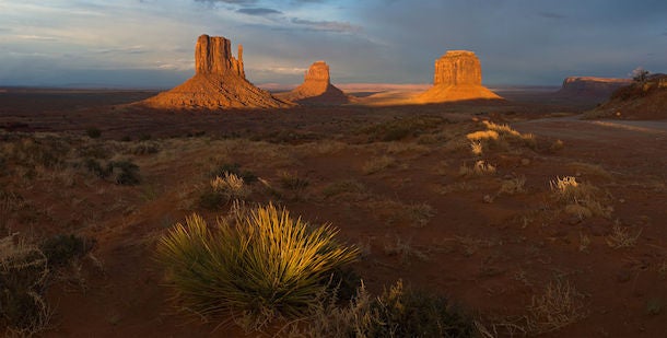 Monument Valley, UT You may recognize these monuments from their onscreen appearances in numerous spaghetti Westerns. The Mitten Buttes, each towering more than 6,000…