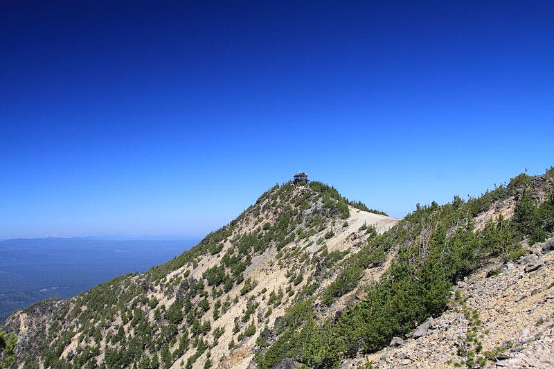 Mt. Scott (OR) Crater Lake is known for the depth of its waters, not the height of its mountains. Still, this 2.5-mile trail to the park’s highpoint packs plenty of…
