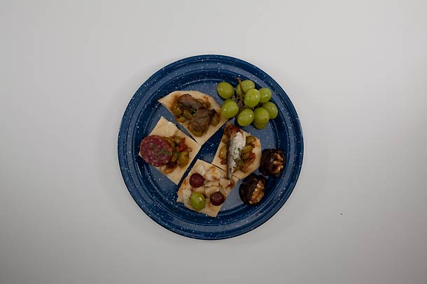 A finger-food feast Small plates, big flavors—no stove required. Scroll down for our favorite flavor combos!