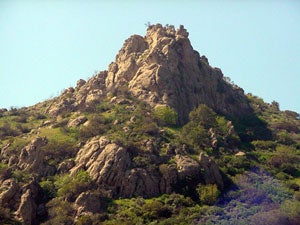 Cave of Munits and Castle Peak, El Escorpión Park, CA Adventure seekers who head just 45 minutes northwest of downtown L.A. will find this sunlit cave set into a band of cliffs lining the Simi Hills.…