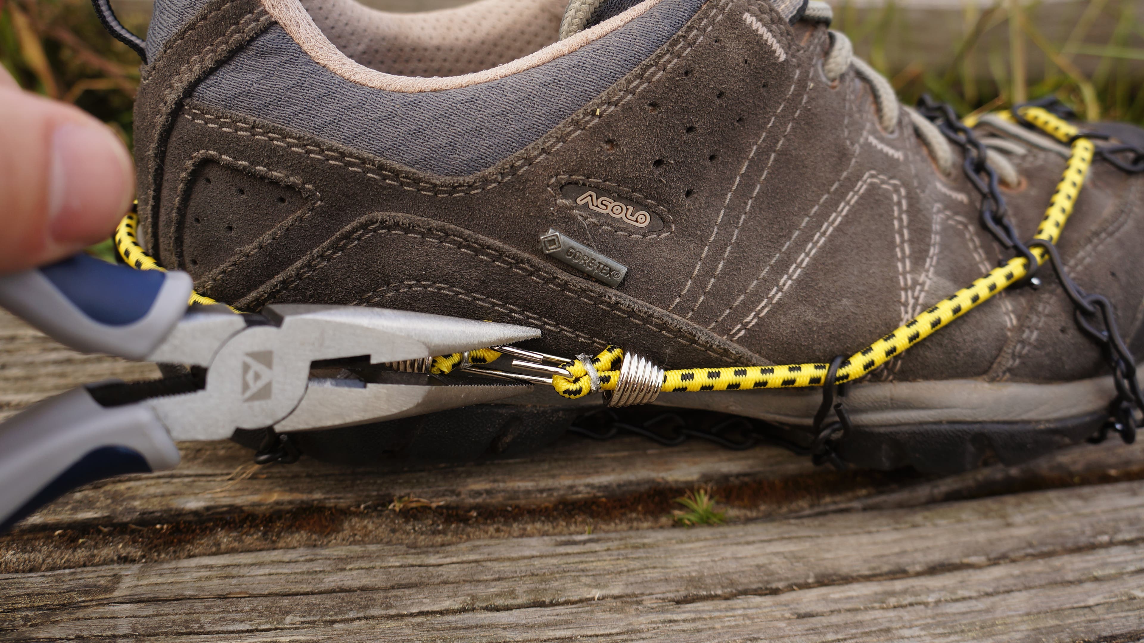 Voila! This DIY setup should work for multiple types of shoes of the same size, but your mileage may vary.