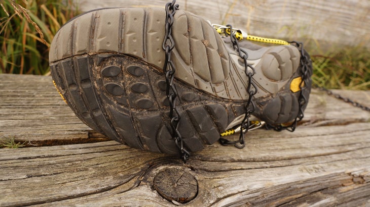 Make Snow Traction With a Bungee Cord Now run a chain from the front of the bungee over the toe.