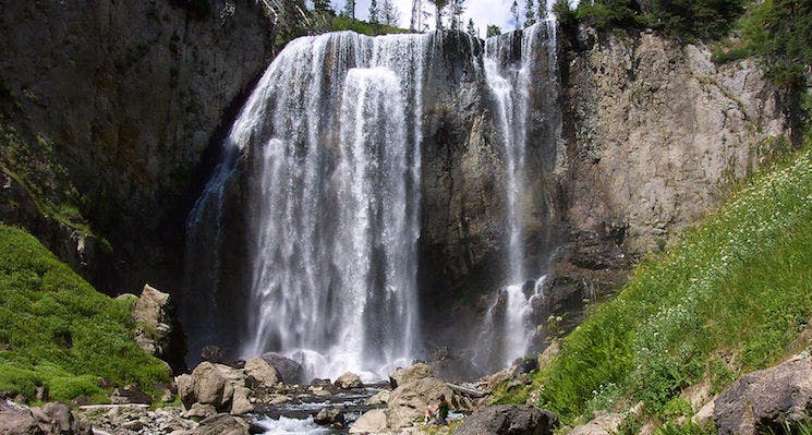 Hike 15 miles through Belcher Canyon and Belcher Meadows in Yellowstone National Park to simmer amongst Dunanda Falls. While milder than the hot…