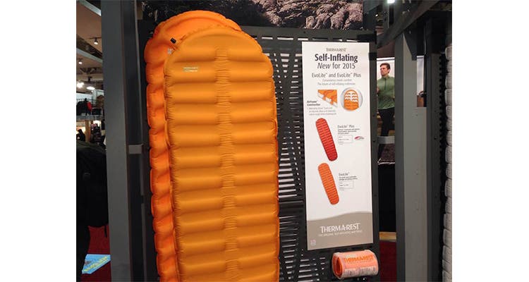 Self-inflating mattresses are making a comeback. The Evolite series features an internal alternating foam and air chamber design (picture a rib cage…