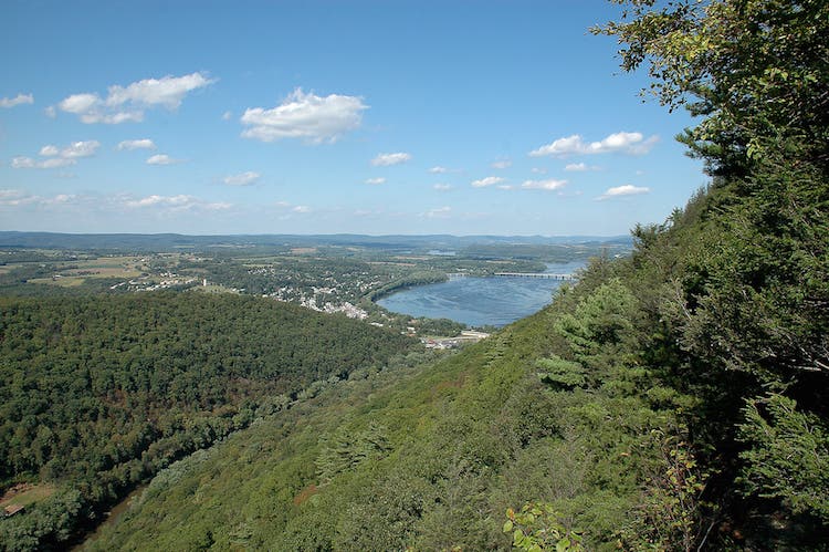 best appalachian trail photos - hawk rock
