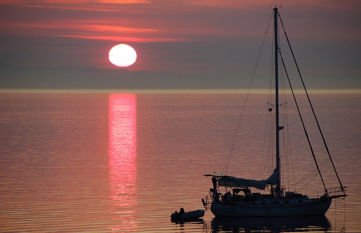 Port Angeles, Washington If your adventure in Olympic National Park leaves your legs begging for a rest you are in luck because Port Angeles has a lot of non-hiking…