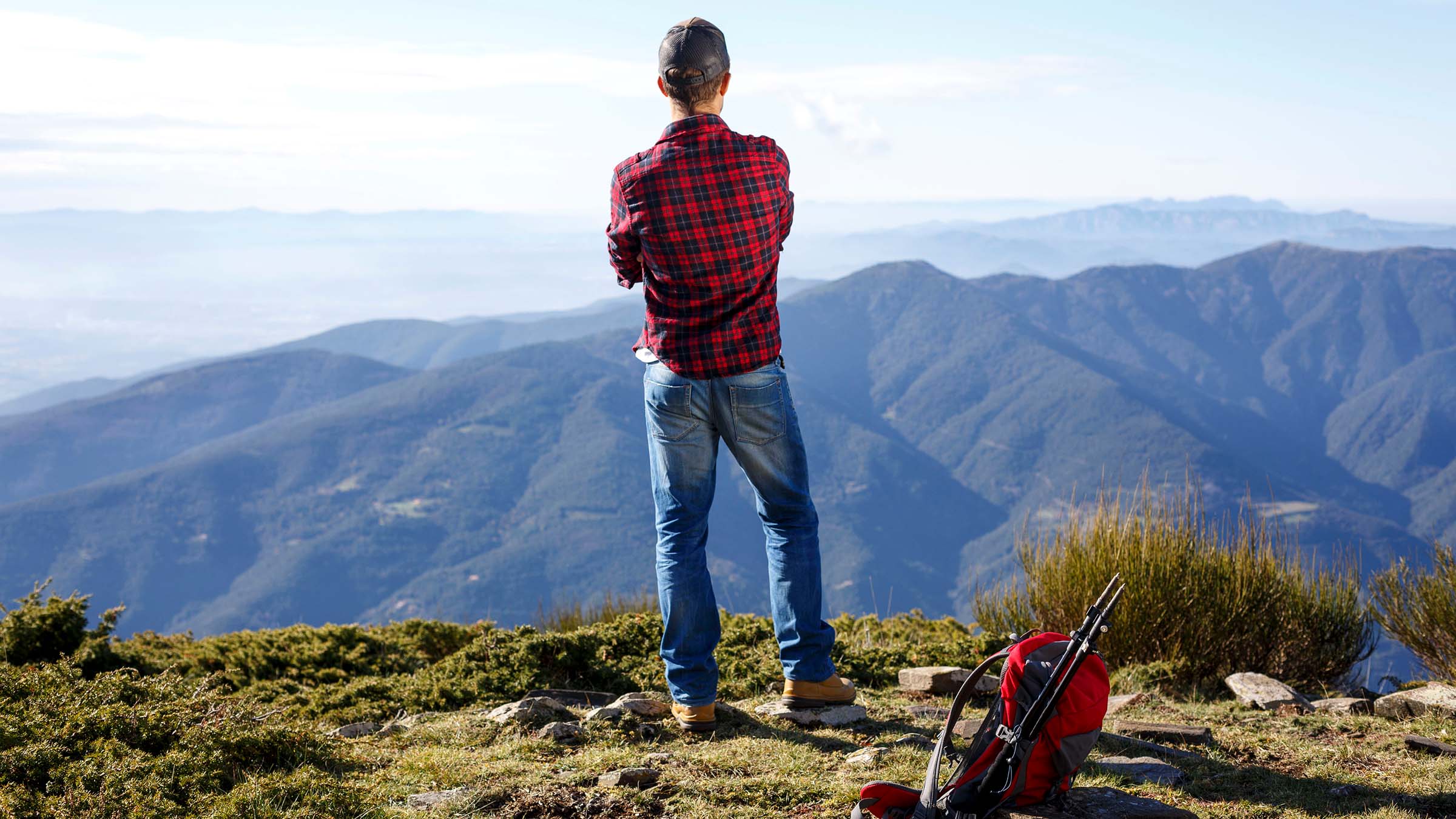 backpacking in jeans