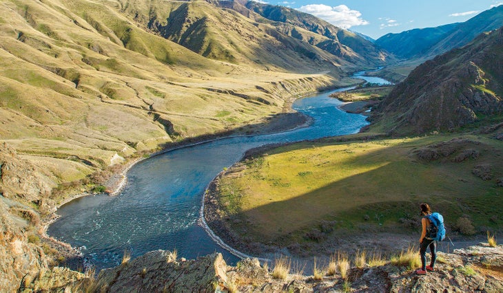 BP0817FEAT_EXTREMES_HellsCanyonTandem21157302_gn Wildest hikes Hells Canyon, OR/ID