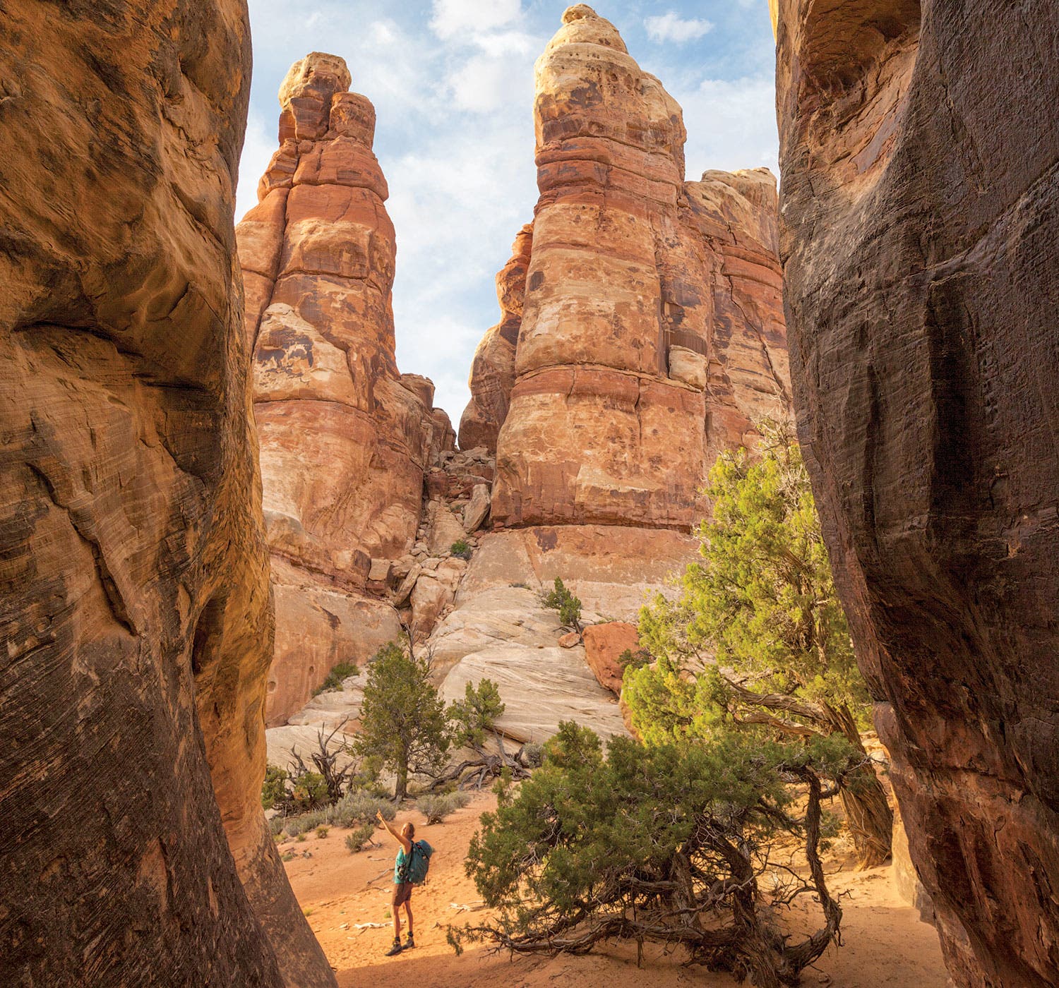 BP0817FEAT_EXTREMES_MAZEEWelty_gn2 Wild hikes The Maze, Canyonlands, UT