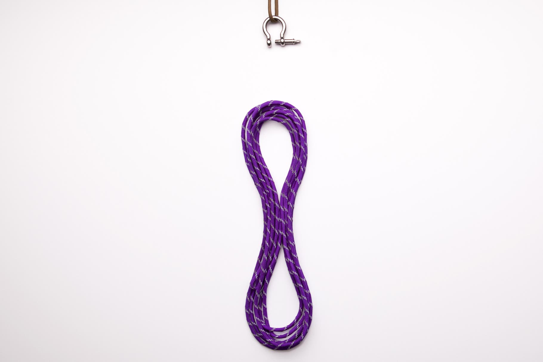 Make a Paracord Survival Bracelet 1 You will need a small shackle and at least 10ft of paracord. In this example we used 12ft of cord for a size 6 (6 inch) bracelet.