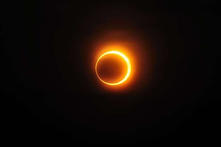 Solar_annular_eclipse_of_January_15,_2010_in_Jinan,Republic_of_China eclipse