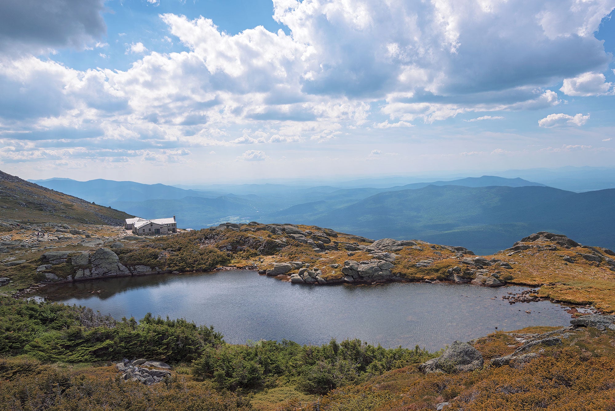 "Lakes of the Clouds hut"